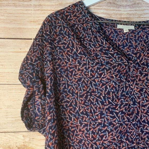 Pleione Split Neck Top - Picture 3 of 5